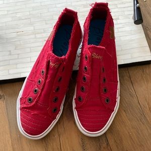Blowfish red women’s 9.